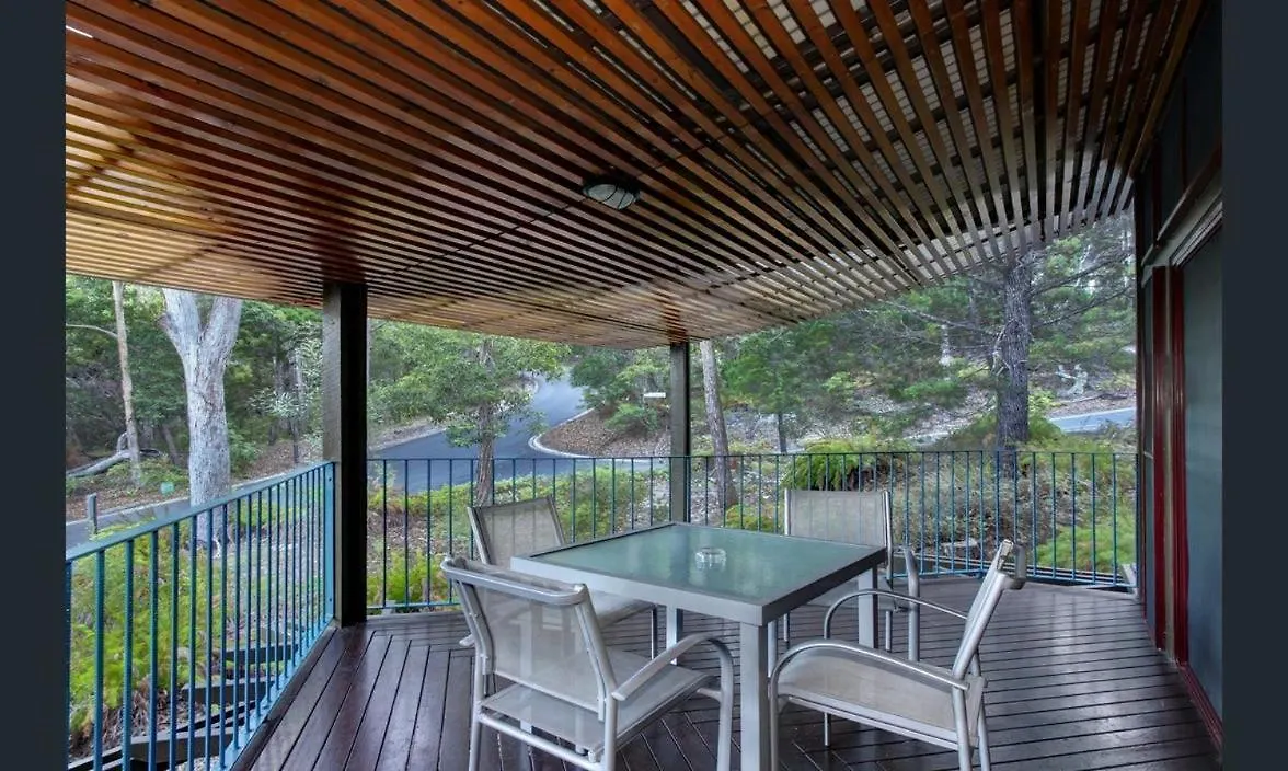 Banksia Hideaway Villa Kingfisher Bay